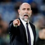 Igor Tudor Hlavný tréner Juventusu FC gestikuluje počas zápasu Serie A Enilive medzi SS Lazio a Juventus FC na Olimpicu