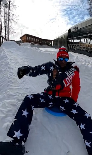 Snoop Dogg skončí na zimných olympijských hrách na chrbte, keď Ikonický rapper začal tým, že išiel nohami napred