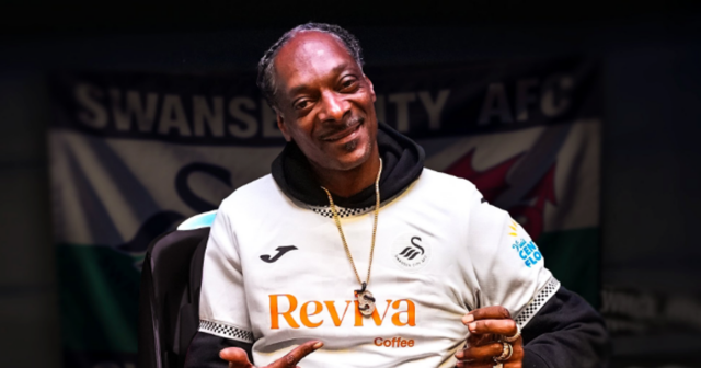Snoop Dogg vydal brutálnu kontrolu reality kopírovania Wrexhamu pred návštevou Snoop Dogg bol vyhlásený za hlavného investora v Swansea City