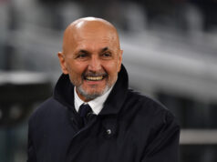 Spalletti žartovanie o rozhodcoch končí bozkom pre anketára Spalletti žartovanie o rozhodcoch končí bozkom pre anketára