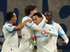 Spoluhráči Ethana Nwaneriho z Marseille boli z neho nadšení – ale môže zlepšiť dve veci Ethan Nwaneri so spoluhráčmi z Marseille