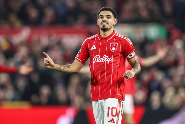 Správa: Aston Villa hľadá ťah na Premier League a anglickú hviezdu
