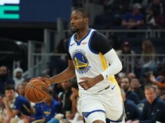 Správa: Warriors vymenili Jonathana Kumingu do Hawks za Kristapsa Porzingisa NBA: Toronto Raptors v Golden State Warriors