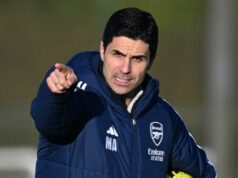 Správy Arsenalu: Rokovania o prestupe sa „konali s hviezdou za 70 miliónov libier“, keď hráč priznal, že „rád by som tam hral“ Rafael Leao oslavuje