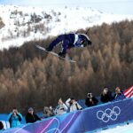 Správy NFL: Hviezda Browns Myles Garrett podporuje priateľku Chloe Kim na olympijských hrách