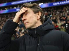 Správy o prestupoch Tottenhamu: Dohody na tri konečné dni, keď prestup za 60 miliónov libier predstavuje prekvapivú podporu FRANKFURT NAD MOHANOM, NEMECKO – 28. JANUÁRA: Thomas Frank, manažér Tottenhamu Hotspur, reaguje pred fázou MD8 zápasu Ligy majstrov UEFA 2025/26 medzi Eintrachtom Frankfurt a Tottenhamom Hotspur na Frankfurt Stadion 28. januára 2026 vo Frankfurte nad Mohanom v Nemecku. (Foto: Alex Grimm/Getty Images)