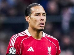 Správy z Liverpoolu: Arne Slot prepadol a povedal, že „musíme to urobiť lepšie“, pretože hviezda môže potrebovať operáciu Liverpoolu Arneho Slotu hrozí, že sa nekvalifikuje do budúcosezónnej Ligy majstrov