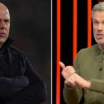 Jamie Carragher sa na to pozerá so založenými rukami