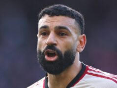 Správy z Liverpoolu: Mohamed Salah povedal, aby odišiel, keď Trent Alexander-Arnold priznal, že prestup ľutuje NOTTINGHAM, ANGLICKO – 21. FEBRUÁRA: Mohamed Salah z Liverpoolu počas zápasu Premier League medzi Nottingham Forest a Liverpool na City Ground 21. februára 2026 v Nottinghame v Spojenom kráľovstve. (Foto: Robbie Jay Barratt - AMA/Getty Images)