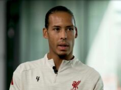 Správy z Liverpoolu: Virgil van Dijk žiada o prestup, keďže eso by sa mohlo stať na Anfielde Virgil van Dijk sa nebojí spievať