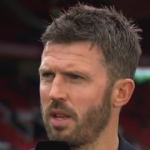 Michael Carrick priviedol späť do Manchestru United dobré časy a volajú po ňom, aby dostal túto prácu natrvalo