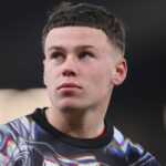 Michael Carrick oslavuje