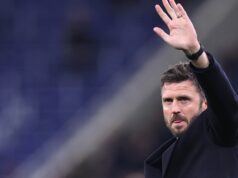 Správy z Man Utd: Päť hráčov na prestupovom zozname označených ako zabudnutá hviezda pripravená na návrat Michael Carrick oslavuje víťazstvo Manchestru United v Evertone