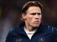 Správy z Man Utd: Podrobnosti o prestupovej klauzule Scotta McTominaya ako hviezdy na návrat na Old Trafford Scott McTominay v Neapole