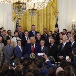 Stačí povedať nie. Hráči Dodgers by mali odmietnuť návštevu Bieleho domu