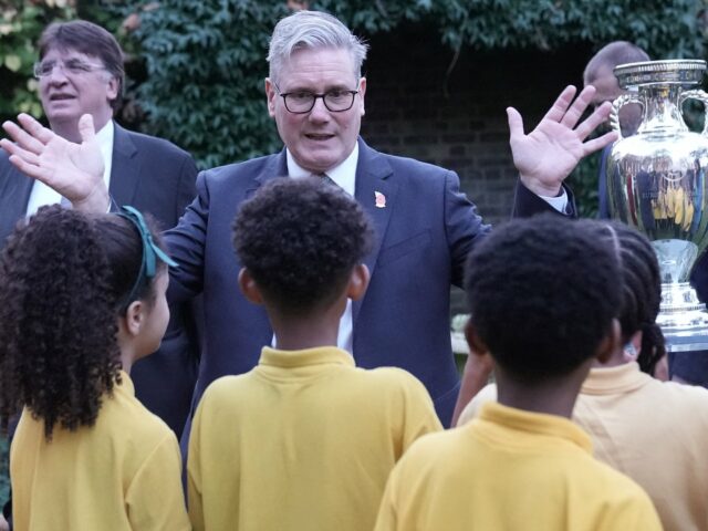 Starmer zo Spojeného kráľovstva oznamuje tvrdý zásah proti AI chatbotom v oblasti bezpečnosti detí | Internetové správy
