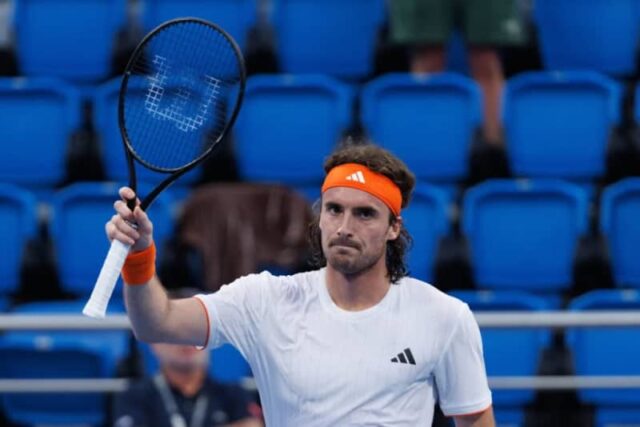 Stefanos Tsitsipas posiela verejný odkaz Andrey Rublevovi po tom, čo Foto od Tnani Badreddine/DeFodi Images/DeFodi cez Getty Images