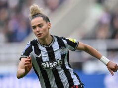 Stredopoliar Newcastlu United McQuade podpísal novú zmluvu Download app from appStore