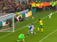 Stúpajúci útočník Socceroos Mohamed Toure debutuje za Norwich City Mohamed Toure skóroval len šesť dní po podpise zmluvy s Norwichom vo vysnívanom debute na šampionáte proti Blackburnu