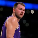 Súhrn NBA: Lakers zastavili 76ers napriek zraneniu Luku Dončiča | Basketbalové novinky