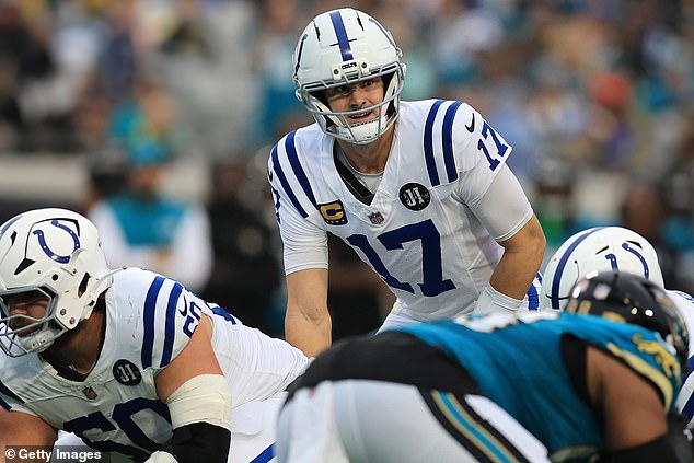 Superhviezda voľného agenta QB „rokuje o obrovskej novej zmluve“, keď Rozohrávač Daniel Jones a Indianapolis Colts rokujú o dlhodobej zmluve