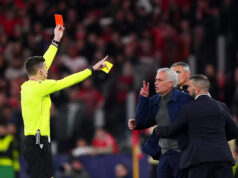 Suspendovaný Mourinho sa predstaví v Santiagu Bernabeu v zápase Real Madrid vs Benfica Suspendovaný Mourinho sa predstaví v Santiagu Bernabeu v zápase Real Madrid vs Benfica