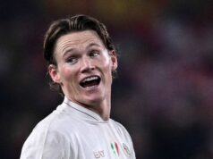 Talianske médiá posielajú správu „Boh ochraňuj Scotta McTominaya“, keď Antonio Conte rieši situáciu Škót mctominay z Napoli