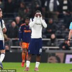 Na lesklom novom štadióne Tottenhamu sa nachádza jeden z najhorších tímov v anglickej najvyššej súťaži