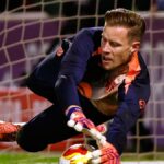 Ter Stegen, brankár Barcelony na hosťovaní do Girony, si v druhom zápase poranil stehno