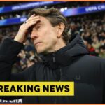 Thomas Frank s hráčmi Tottenhamu po prehre s Newcastlom