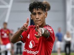 Tínedžerská senzácia Man United JJ Gabriel strelil DIVUJÚCI gól za Red Devils do 18 rokov – a Michael Carrick je na tribúne, aby to sledoval! Tínedžerská senzácia Man United JJ Gabriel strelil DIVUJÚCI gól za Red Devils do 18 rokov - a Michael Carrick je na tribúne, aby to sledoval!