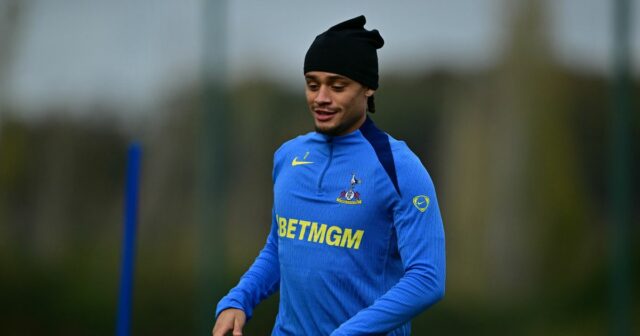 Xavi Simons si dal prácu navyše pred zápasom Tottenham vs Arsenal 