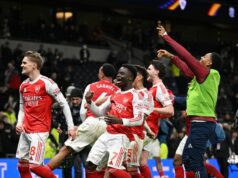 To, čo urobili hráči Arsenalu počas víťazstva v Tottenhame, keď „slávnostná polícia“ opäť zaútočila Hráči Arsenalu čelili kritike po tom, čo oslavovali víťazstvo nad Tottenhamom