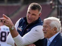 Tom Brady vyhráva bitku o hodinky Super Bowl s neuveriteľnými hodinkami za 500 000 dolárov… ale fanúšikovia sa namiesto toho zamilujú do rapperovho vintage Seiko za 550 dolárov Rolex Yacht-Master od Mikea Vrabela boli jedny z mnohých neuveriteľných hodiniek na Super Bowl LX