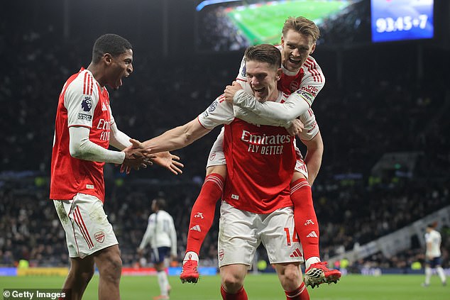 Tottenham 1-4 Arsenal HODNOTENIE HRÁČOV: Ktorý „hrdina“ odohral za Gunners Arsenal prekonal Tottenham v severolondýnskom derby a výrazne posilnil svoje nádeje na titul v Premier League.