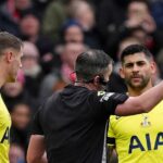 Cristian Romero bol brutálne potrestaný za červenú kartu počas zápasu Manchester United vs Tottenham