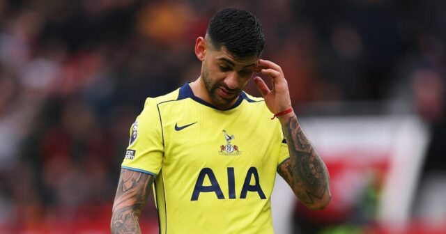 Tottenham dostal od Cristiana Romera červenú kartu, keďže Arsenal dal veľkú posilu | Futbal | Šport
