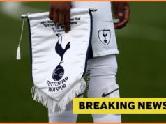 Tottenham rokuje s Mauriciom Pochettinom, hovorí zdroj Mauricio Pochettino sa pozerá na zápas medzi USA a Kostarikou