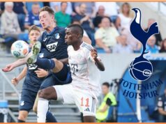 Tottenham vedie rokovania o prestupe Nicolasa Jacksona Nicolas Jackson gestikuloval počas zápasu Bayern Mníchov vs Hamburg