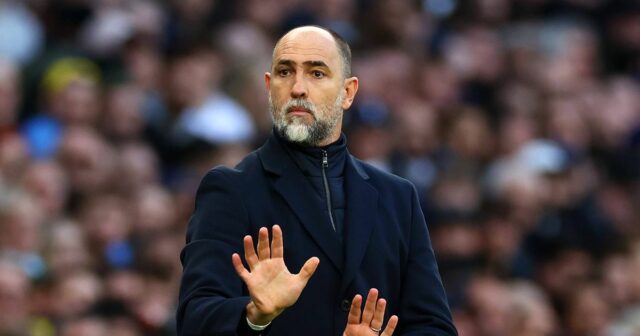LONDÝN, ANGLICKO - 22. FEBRUÁRA: Tréner Tottenhamu Hotspur Igor Tudor gestikuluje počas zápasu Premier League medzi Tottenhamom Hotspur a Arsenalom na štadióne Tottenham Hotspur 22. februára 2026 v Londýne v Anglicku. (Foto: Chris Brunskill/Fantasista/Getty Images)