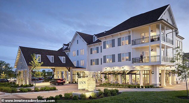 Traja levy našli svoju „anglickú chatu“ za 197 libier za Anglicko sa pripravuje postaviť svoju základňu majstrovstiev sveta v pôvabnom The Inn at Meadowbrook