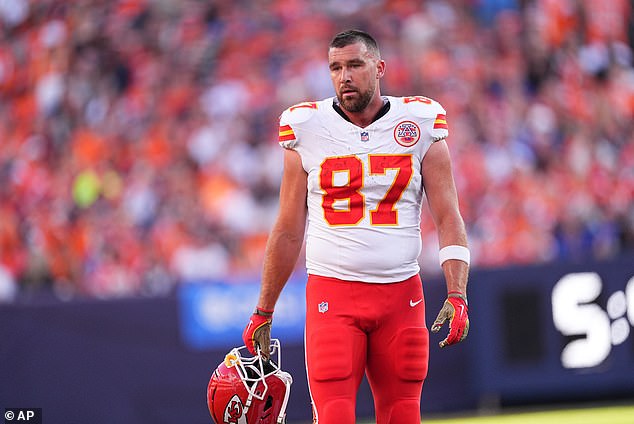 Travis Kelce môže byť nútený k obrovskému zníženiu platov, ak Travis Kelce môže byť nútený k obrovskému zníženiu platov, ak bude hrať ďalšiu sezónu NFL s Chiefs