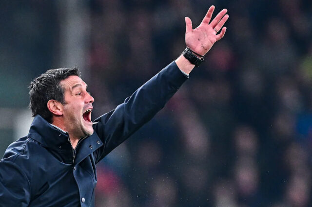 Tréner Interu Miláno Cristian Chivu sa odmieta zapojiť do sťažností Tréner Interu Miláno Cristian Chivu sa odmieta zapojiť do sťažností súčasníkov: 'Rozhodcovia nie sú problém'