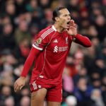 Virgil van Dijk má teraz 34 rokov, ale stále hrá kľúčovú úlohu pre Liverpool pod vedením Arna Slotu