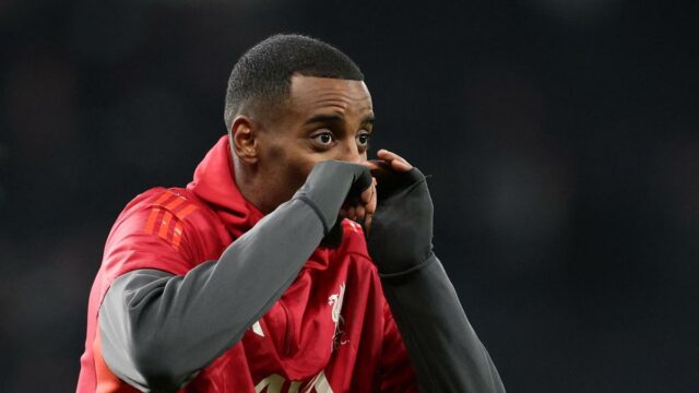 Tréner Liverpoolu Slot hovorí, že Isak je v „poslednej fáze odvykacej kúry“ a mohol by sa vrátiť budúci mesiac
