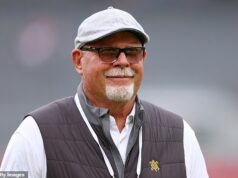 Tréner Toma Bradyho, ktorý vyhral Super Bowl, Bruce Arians, podstúpi operáciu srdca v aktualizácii šoku Bývalý hlavný tréner Buccaneers a Cardinals Bruce Arians podstúpi otvorenú operáciu srdca