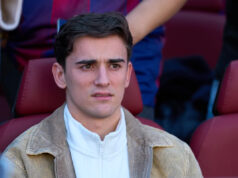 Trénerský tím Barcelony je opatrný pri reintegrácii stredopoliara napriek pozitívnemu pokroku Trénerský tím Barcelony je opatrný pri reintegrácii stredopoliara napriek pozitívnemu pokroku