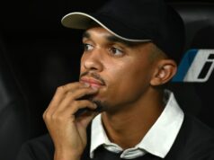 Trent Alexander-Arnold čelí novej hrozbe Realu Madrid, keďže sa plánujú okamžité rozhovory Trent Alexander-Arnold