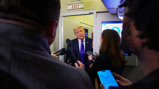 Trump sa neospravedlní napriek odporu voči videu, ktoré zobrazuje Obamov ako opice | sociálne médiá
