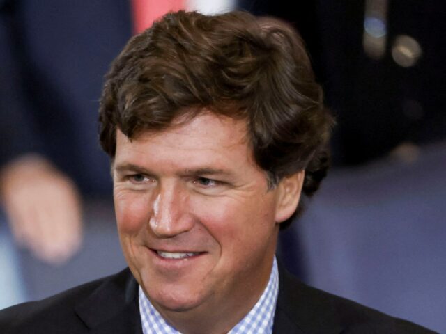 Tucker Carlson hovorí, že zabavený pas, personál vypočúvaný na izraelskom letisku | Správy
